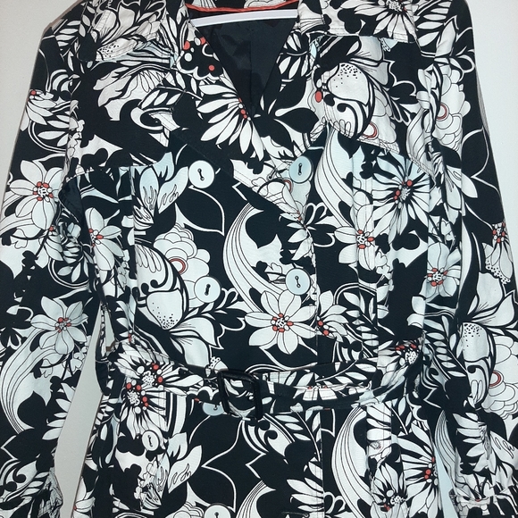 Jacket - Picture 2 of 4